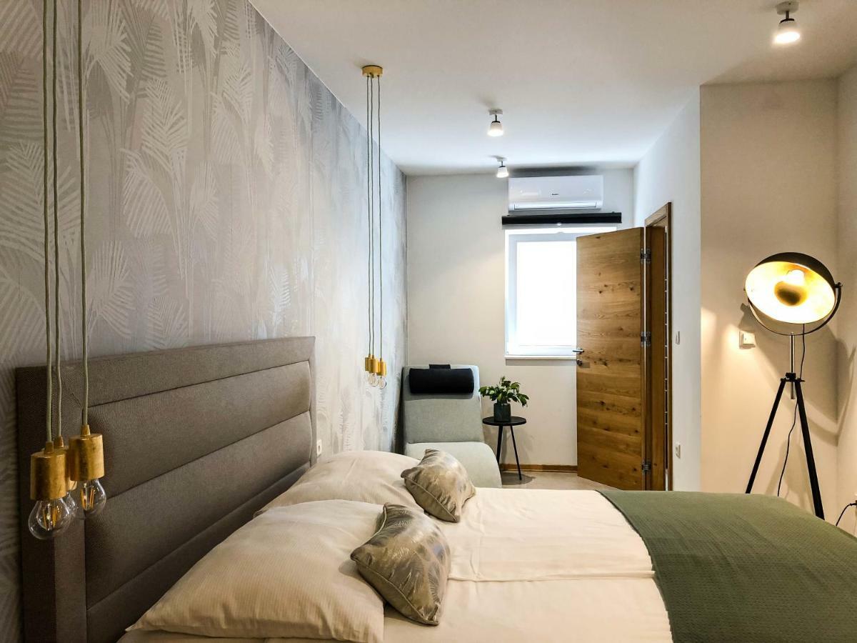 Apartments Melani Hvar フヴァル エクステリア 写真